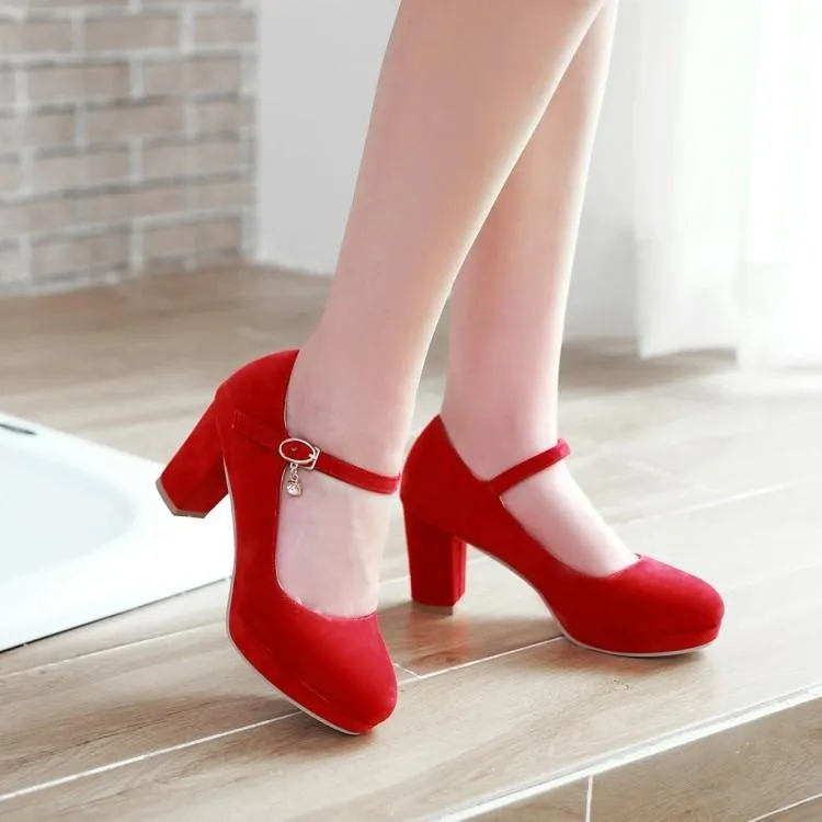 Women closed toe pendant buckle strap chunky heels